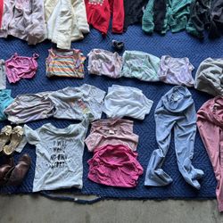 Box Full Of Kids Clothes (Girls) Sizes XS, Small