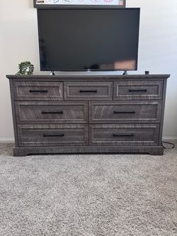 Dresser
