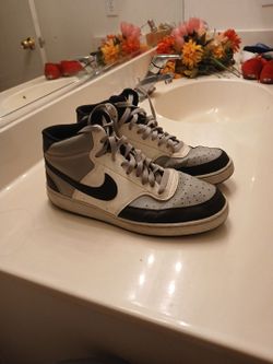 Nike shoes size 9.5