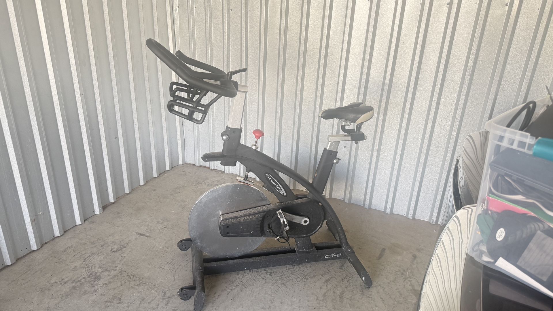 Heavy duty exercise bike