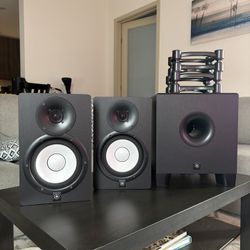 Yamaha HS7 Pair + Yamaha HS8S sub +  Isostands Excellent condition 