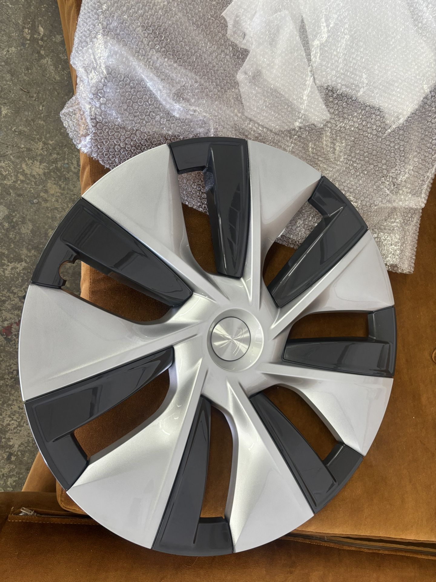 Model Y OEM RIM COVERS X4
