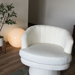 Cream Boucle Swivel Accent Chair