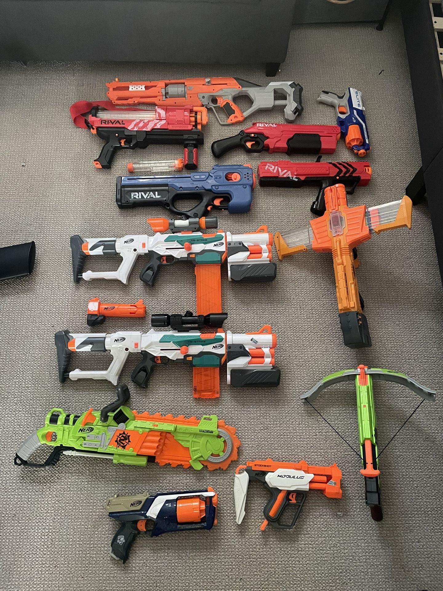 13 Nerf Guns For 100$ OBO