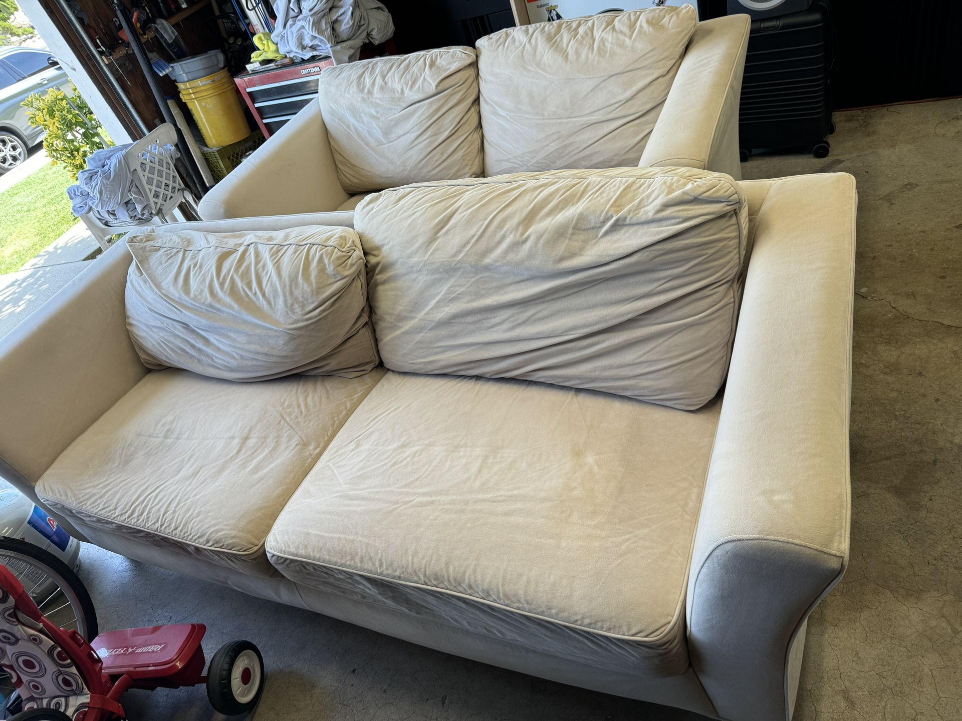 FREE Couches (If it’s up it’s still available)