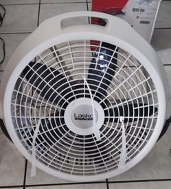 Lasko wind tunnel fan new