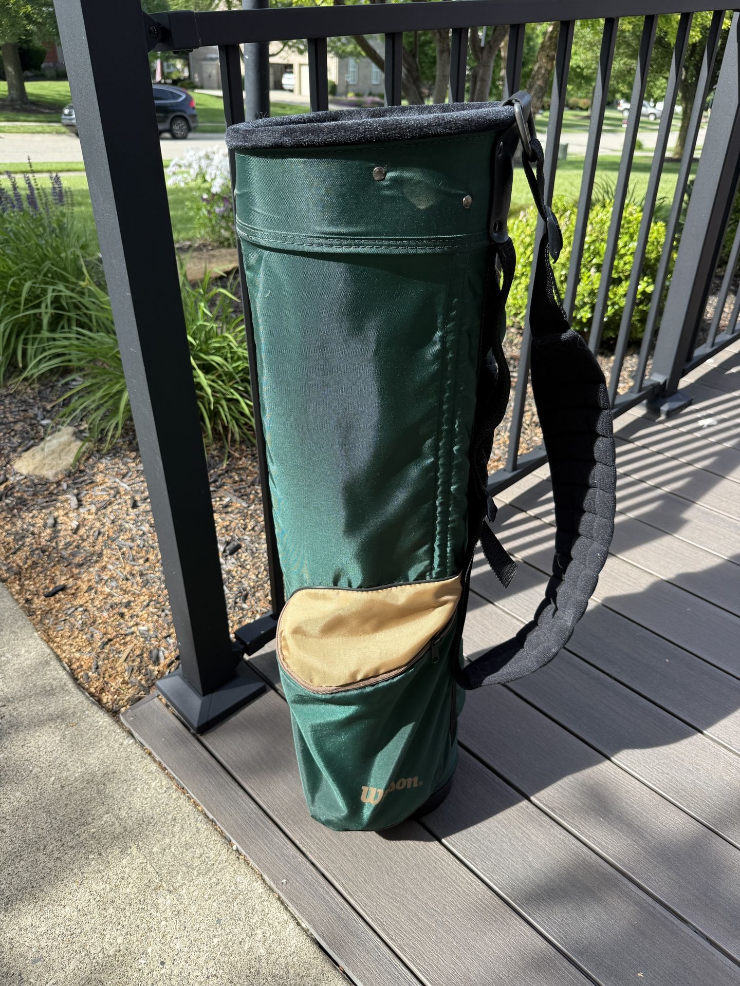Wilson Golf Bag in excellent shape, barely used.