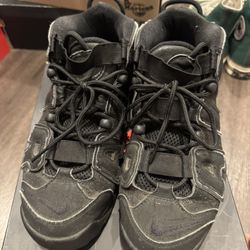 Nike Uptempo Black/neon