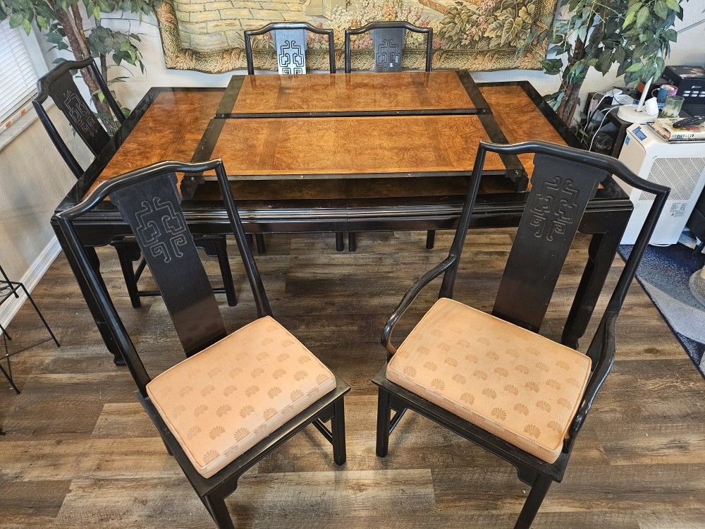 Vintage Century Furniture Chin Hua Dining Set with Six Chairs and Table