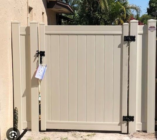 Side Door Vinyl Pvc Gate Fence Entrance Exit White Tan Vinyl Gate Fence