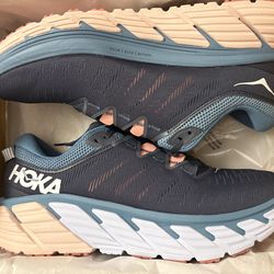 Brand new in box HOKA Gaviota 10.5