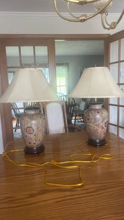 Pair of living room/family room lamps