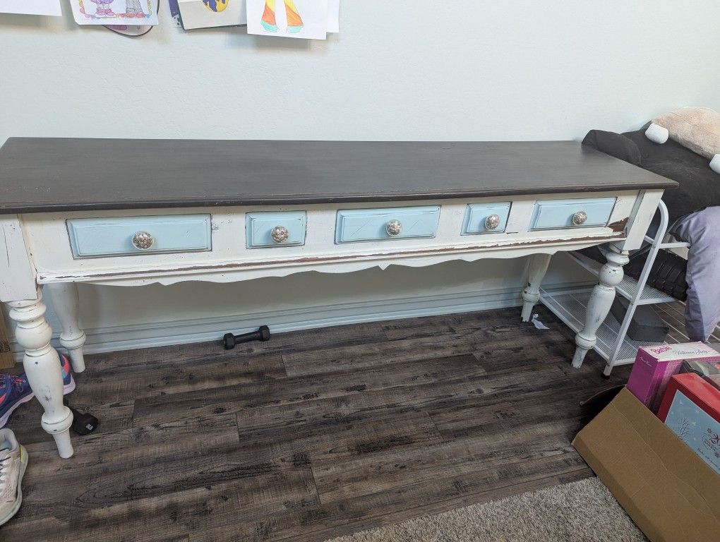 Console/Buffet/Sofa Table