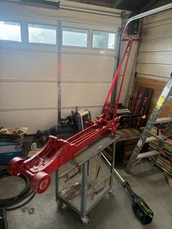 Vintage  Heavy-Duty Mechanical Service Jack – Industrial / Shop Equipment