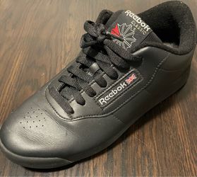 Reebok Princes Women shoes size 9