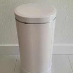 Munchkin Step Diaper Pail