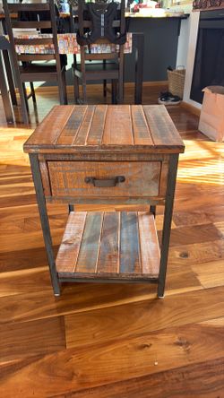 End table