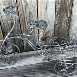 Vintage Metal Garden Decor Tricycle