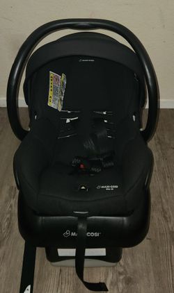 Maxi-Cosi Infant car seat with base.
