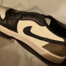 AIR JORDAN 1 RETRO LOW OG / Black & Dark Mocha / SZ 7 / $80 OR BEST OFFER / BRAND NEW !!!!