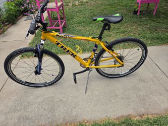 Trek 7000 bicycle