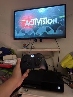 Xbox One With Controller And Cod Cold War $110 