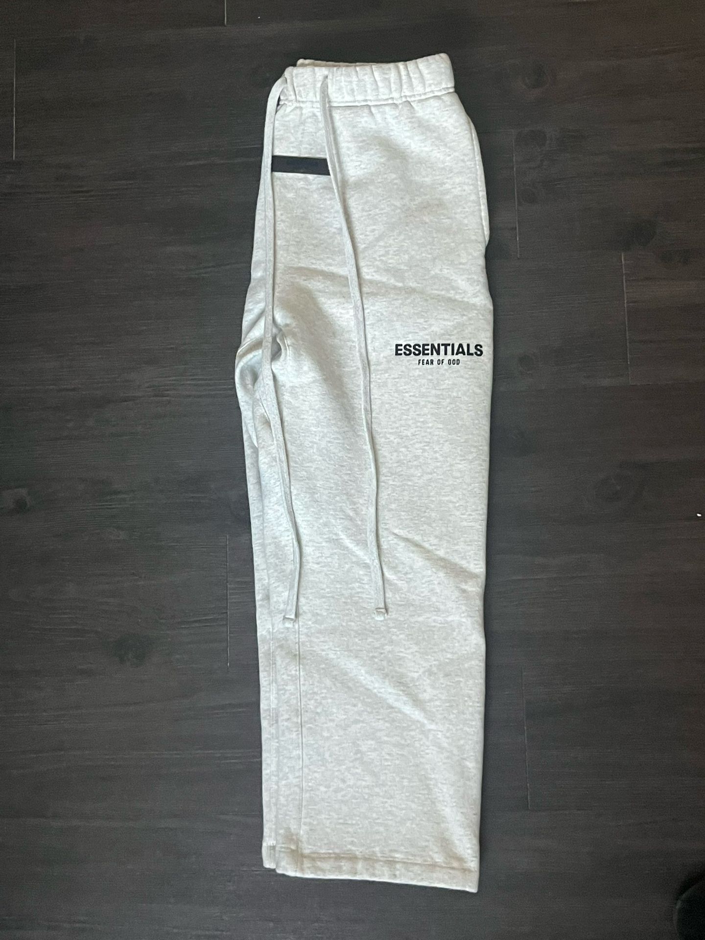 Authentic Uncuffed Size Small essentials Sweatpants Light Oat