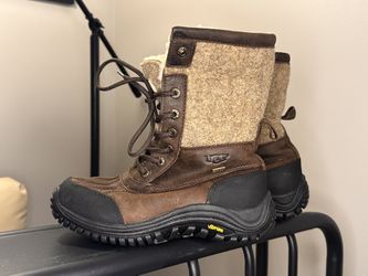 Ugg Women's Adirondack Boots II 