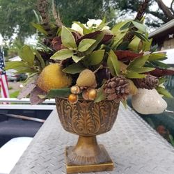 HOME DECOR  3 PIECES.