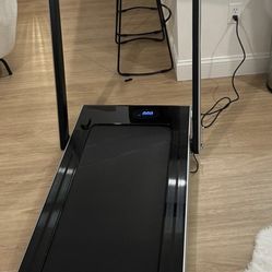 New treadmill used twice with bluetooth connection