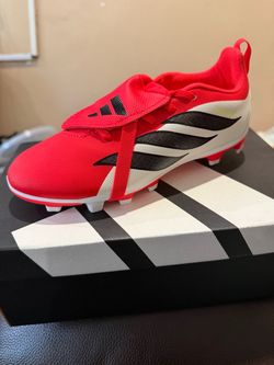 Soccer cleats