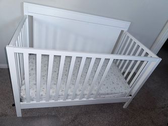 White Oxford Baby Convertible Crib – Sealy Mattress & Cover Included