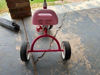 Kids Pink Radio Flyer Tricycle