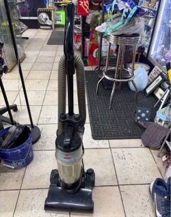 Bissell PowerForce Bagless Upright Vacuum