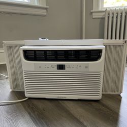 Window AC Unit 