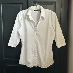 Women’s NEW YORK & COMPANY Cotton, Polyester, Spandex, White Fitted Half Sleeve Button-Down Shirt Top… Medium