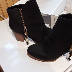 Black leather Aldo women's boots size 11