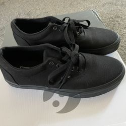 Classic Vans - Black - Size 9.5 - Men’s