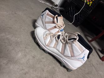 Air Jordan 11 Retro Cleats White Blue