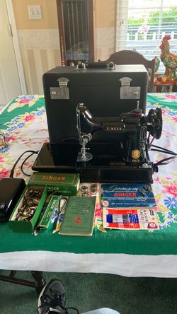 Vintage Singer portable Electric Sewing Machine