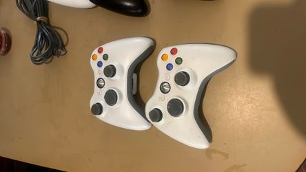 Xbox 360 wireless controllers