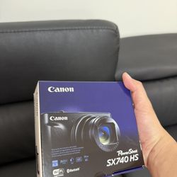 Canon Powershot SX 740