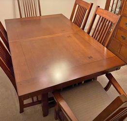 Dining table seats 6