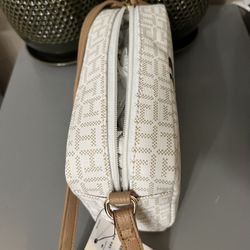 New Tommy Hilfiger Shoulder Bag, All-Over Pattern, Women's, Off-White $45 - Lewisville 