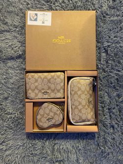 COACH SET BEST PRICES & QUALITY HERE