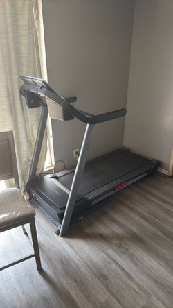 Pro form Bluetooth treadmill, like new as is