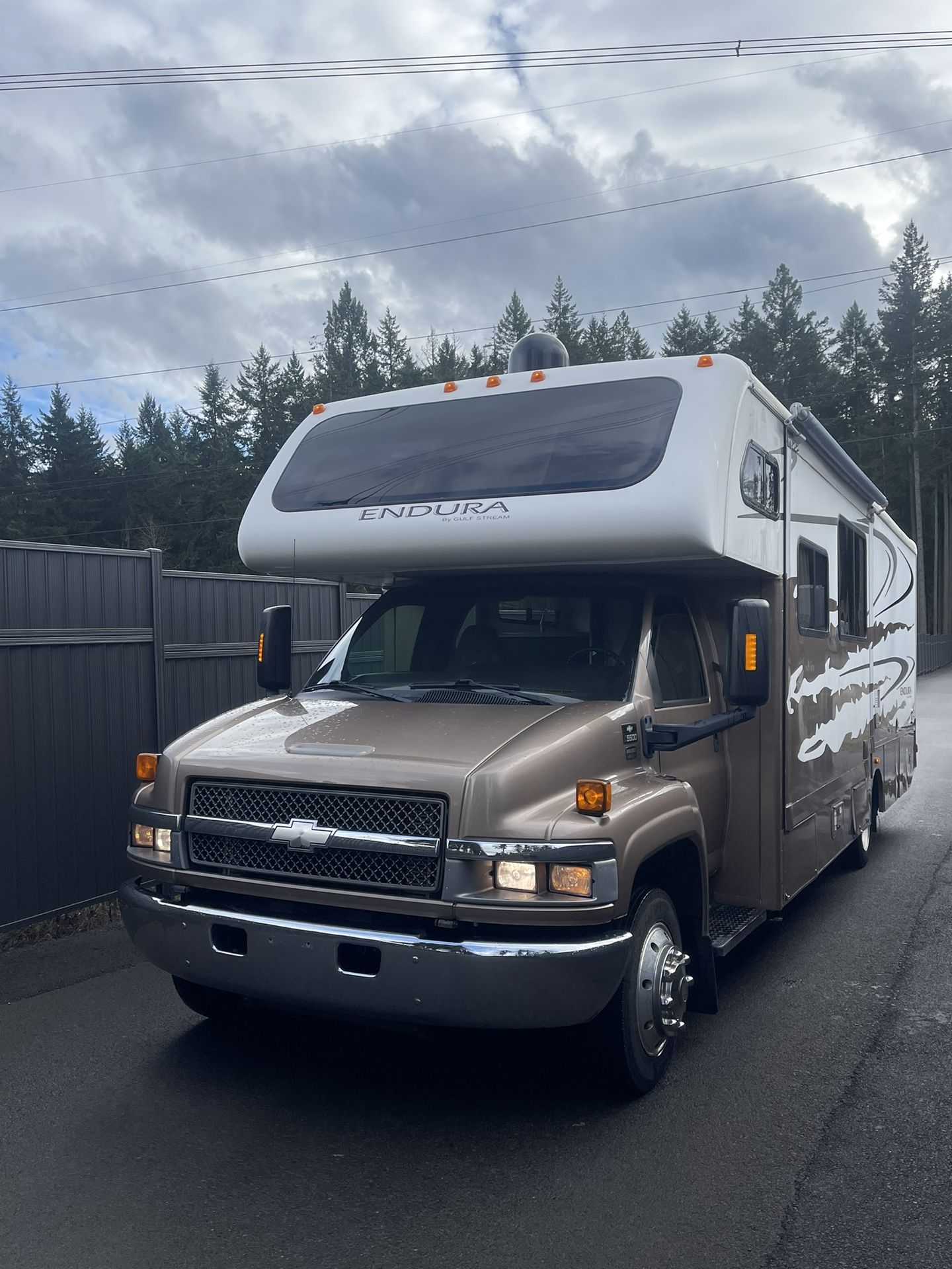 2005 chevrolet c5500 kadiak diesel 34ft endura w6331EH Gulf stream motorhome class c