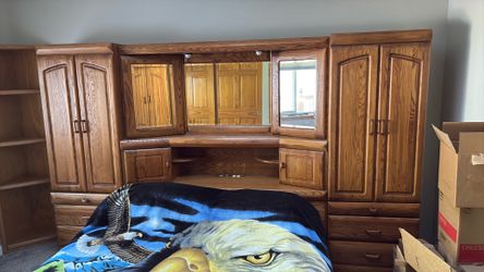 Beautiful queen size bed set