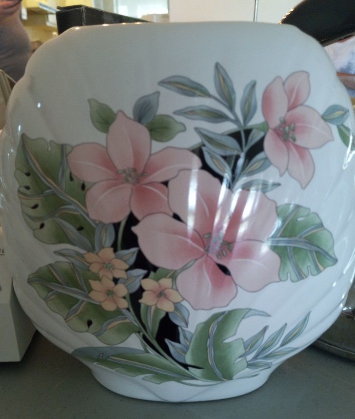 Vintage 80ties FLORAL VASE.