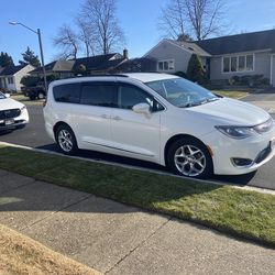 2017 Chrysler Pacifica